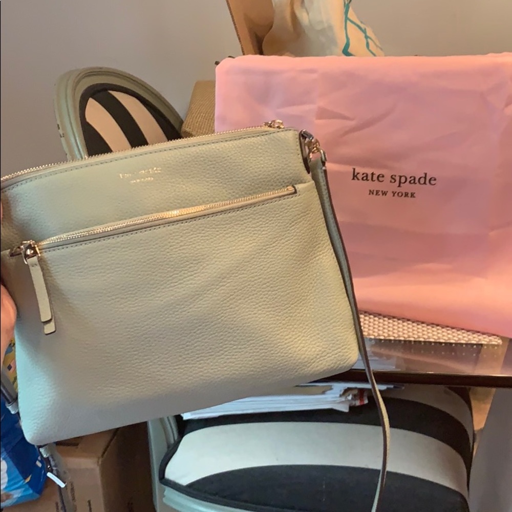 Polly medium crossbody 👜👗
